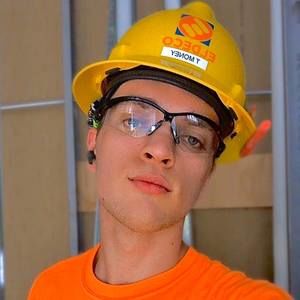 Meet your Posher, Travis